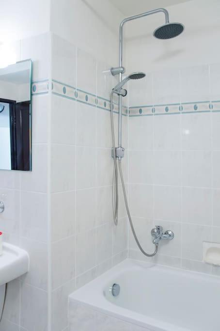 Dlouha Apartment 2Bd Прага Екстериор снимка
